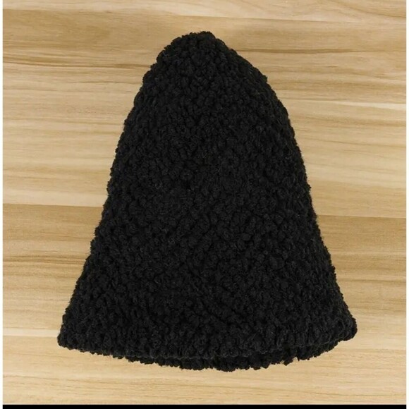 Fluffy Black Bucket Hat soft acrylic sponge like material - Picture 4 of 7